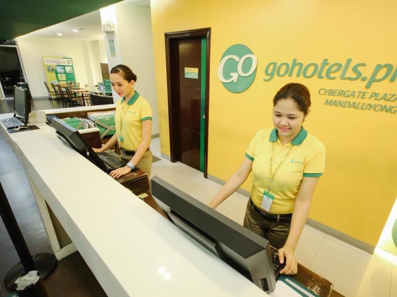 Go Hotels Plus Mandaluyong Манила Екстериор снимка