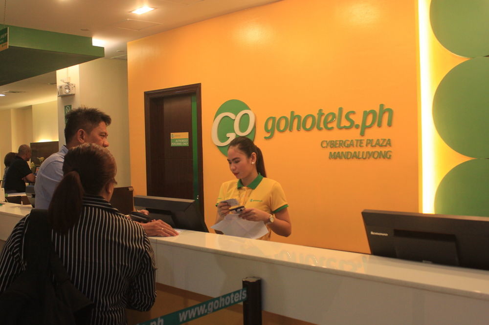 Go Hotels Plus Mandaluyong Манила Екстериор снимка