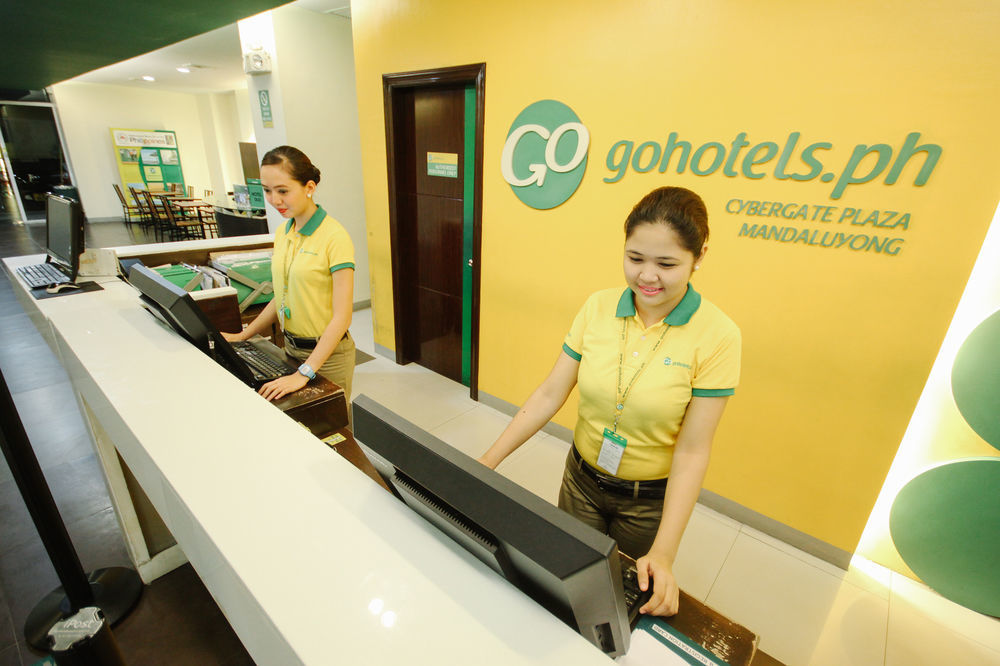 Go Hotels Plus Mandaluyong Манила Екстериор снимка